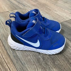 Nike Revolution toddler shoes
